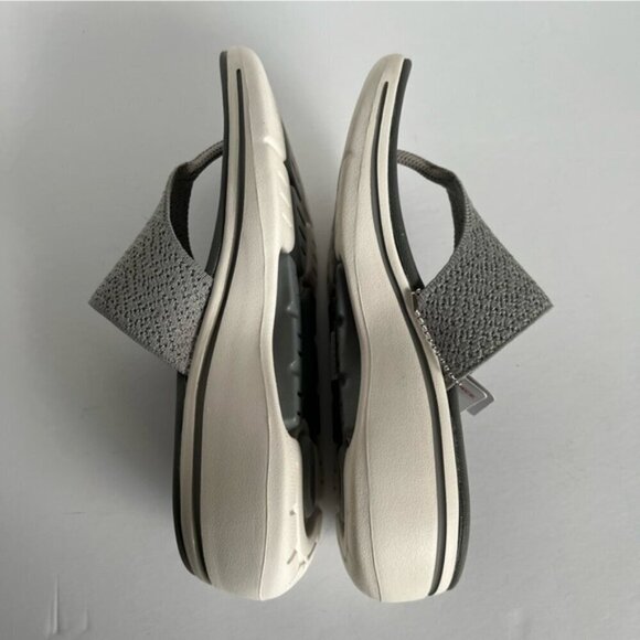 Sketchers - Go walk Arch Fit Weekender Toe Thong Sandal - Gray. Size: 8 US. NWT - Picture 6 of 16